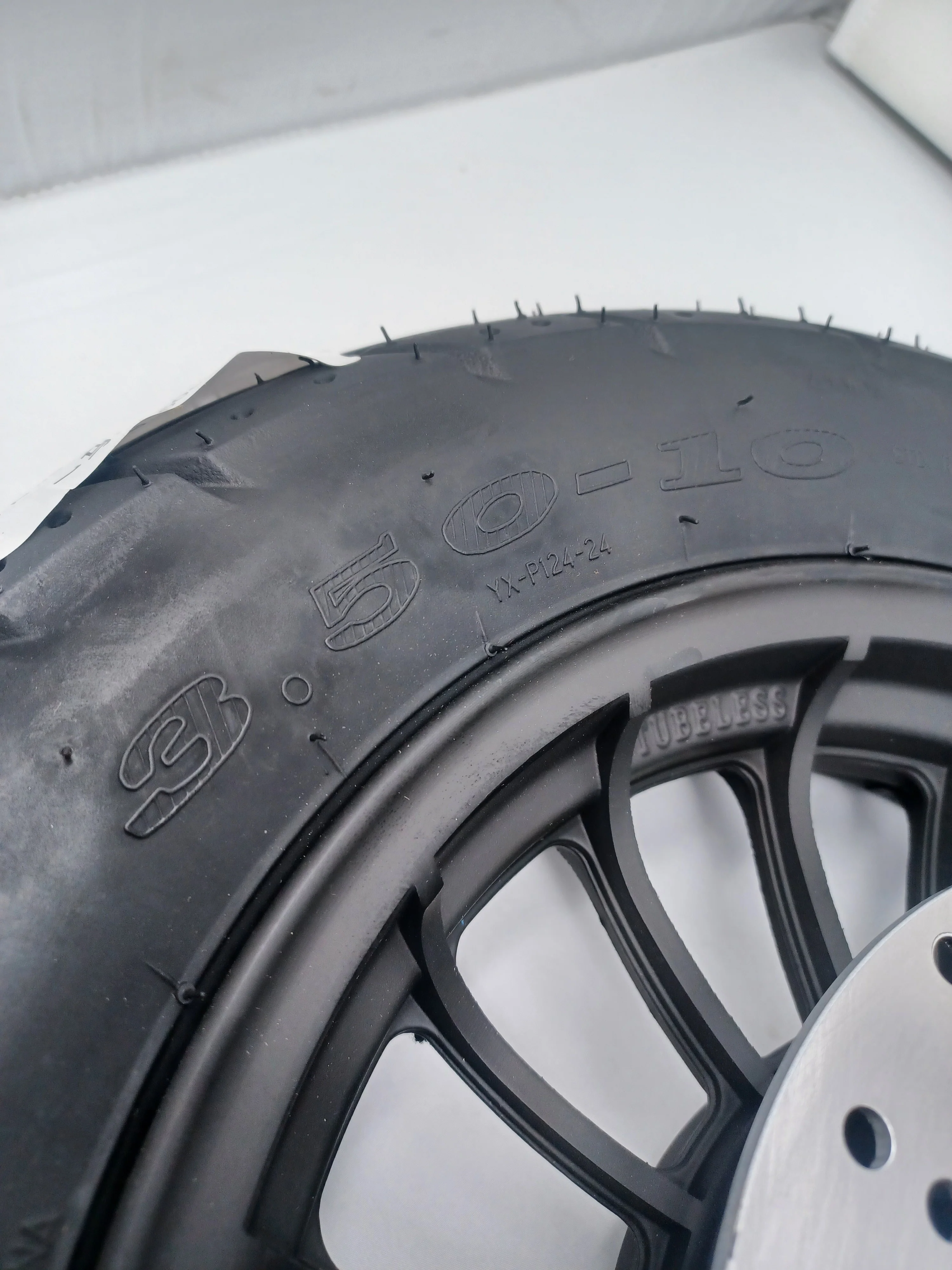 50cc Roma Scooter Front Tire ON RIM 45350-S9E1-0000 - Image 4