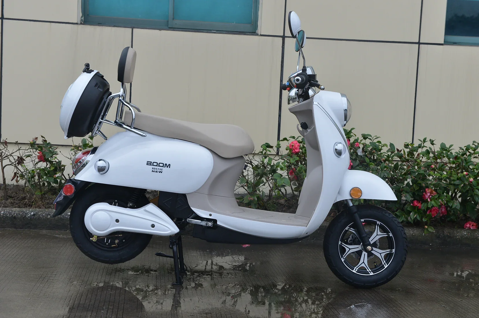 800W BD573Z Electric Scooter | Brushless | 48V - Image 2