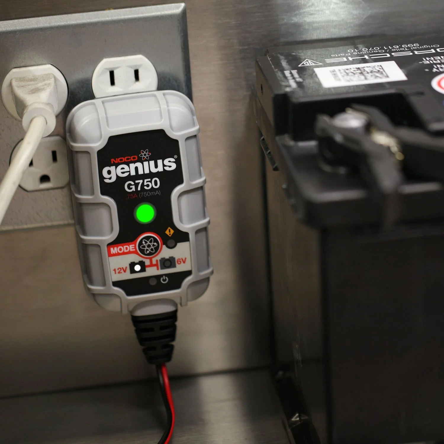 Battery Charger 6V/12V .75A UltraSafe Smart Battery Charger (TOOL-MM08) - Image 4