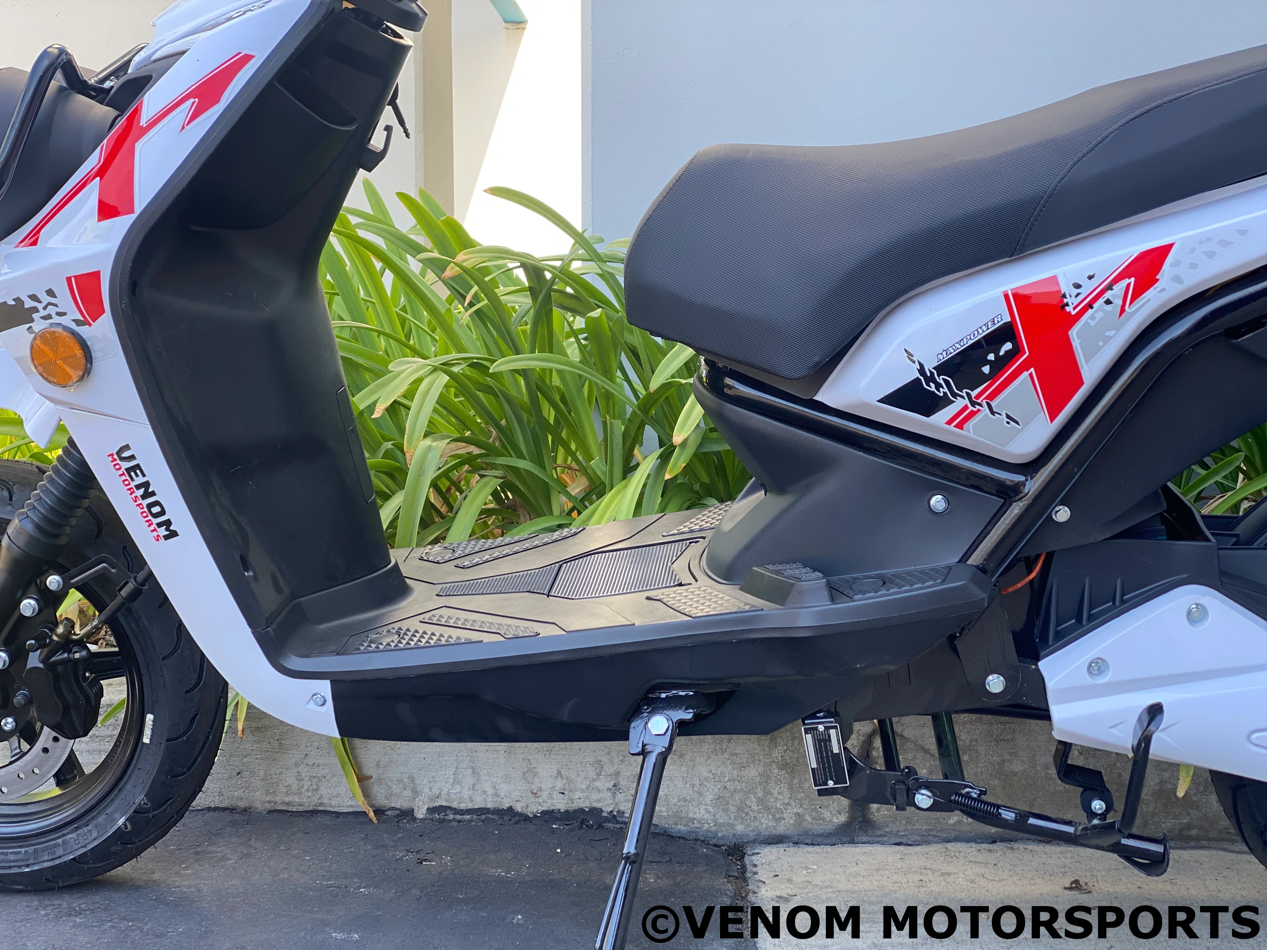 Venom E-Moped | 2000w Electric Scooter | Brushless | 72V - Image 12