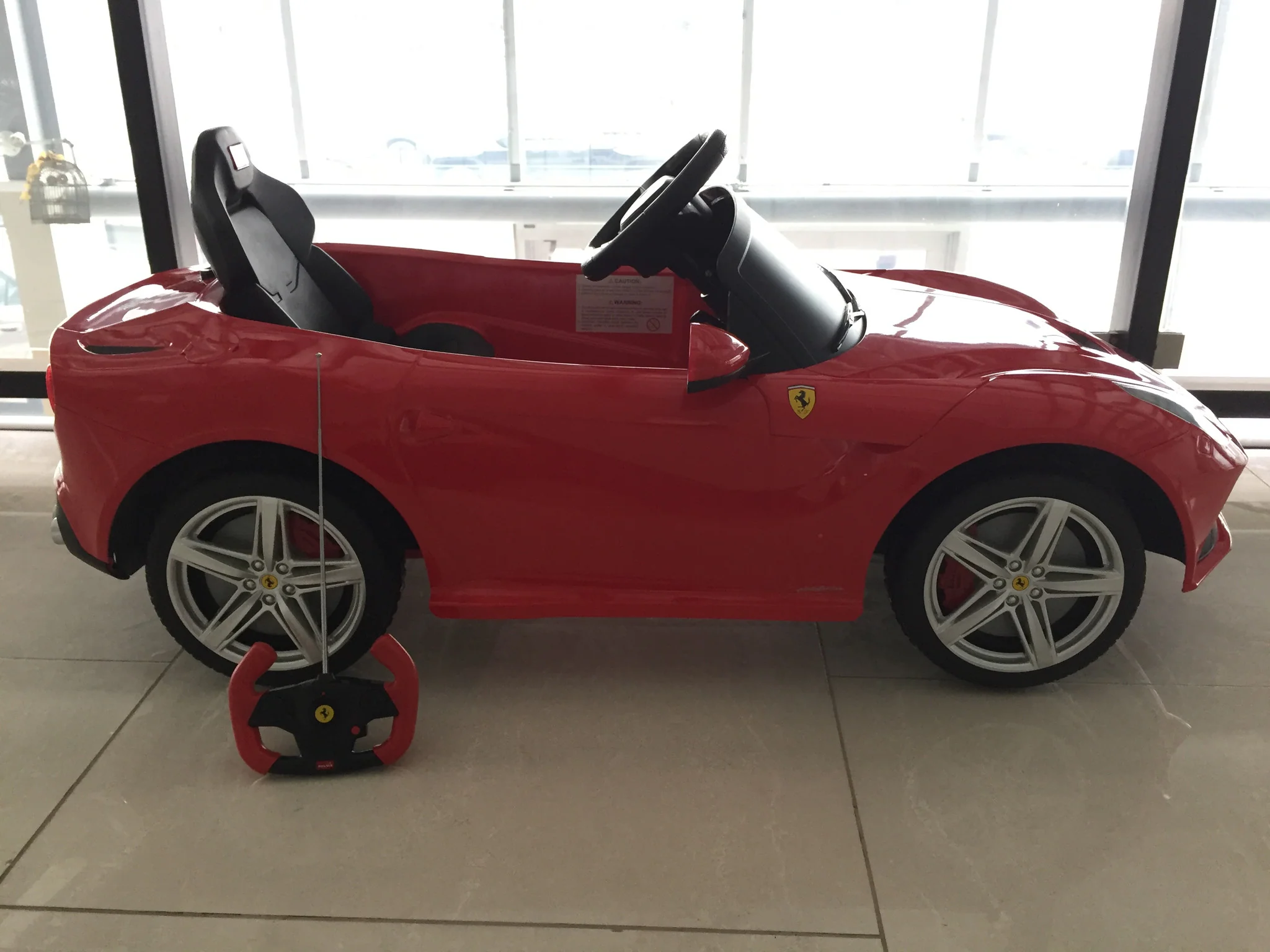 12V Ferrari F12 Ride on car for kids - Image 5