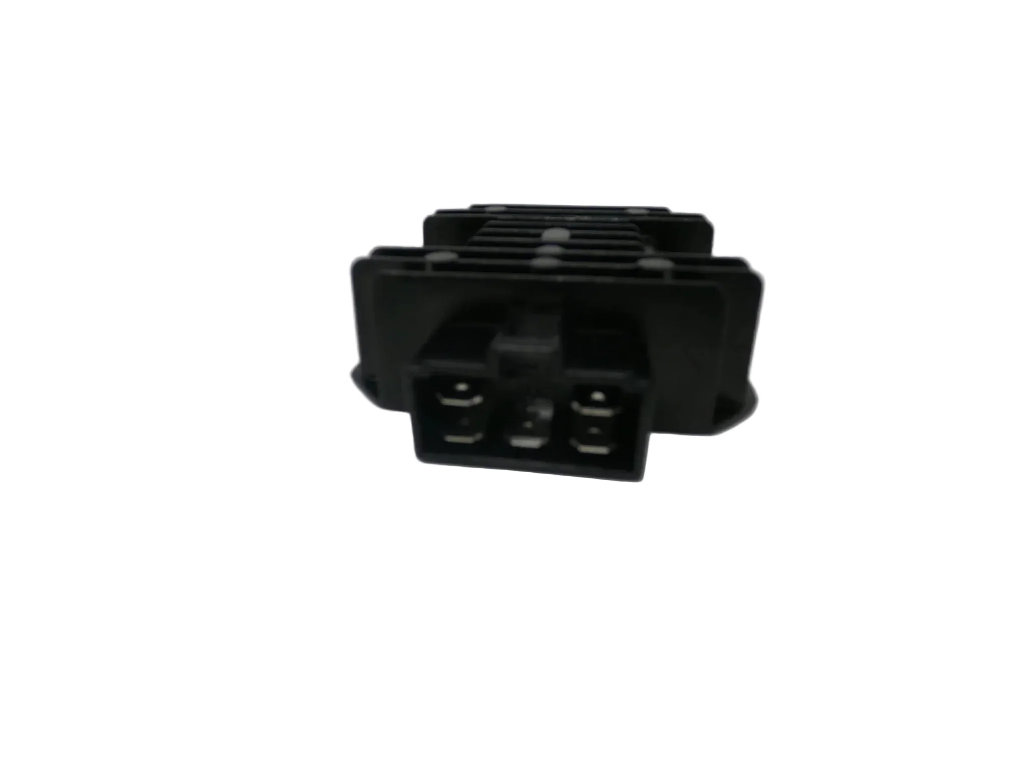 X18 50cc GY6 Motorcycle | Voltage Rectifier (01020018) - Image 5
