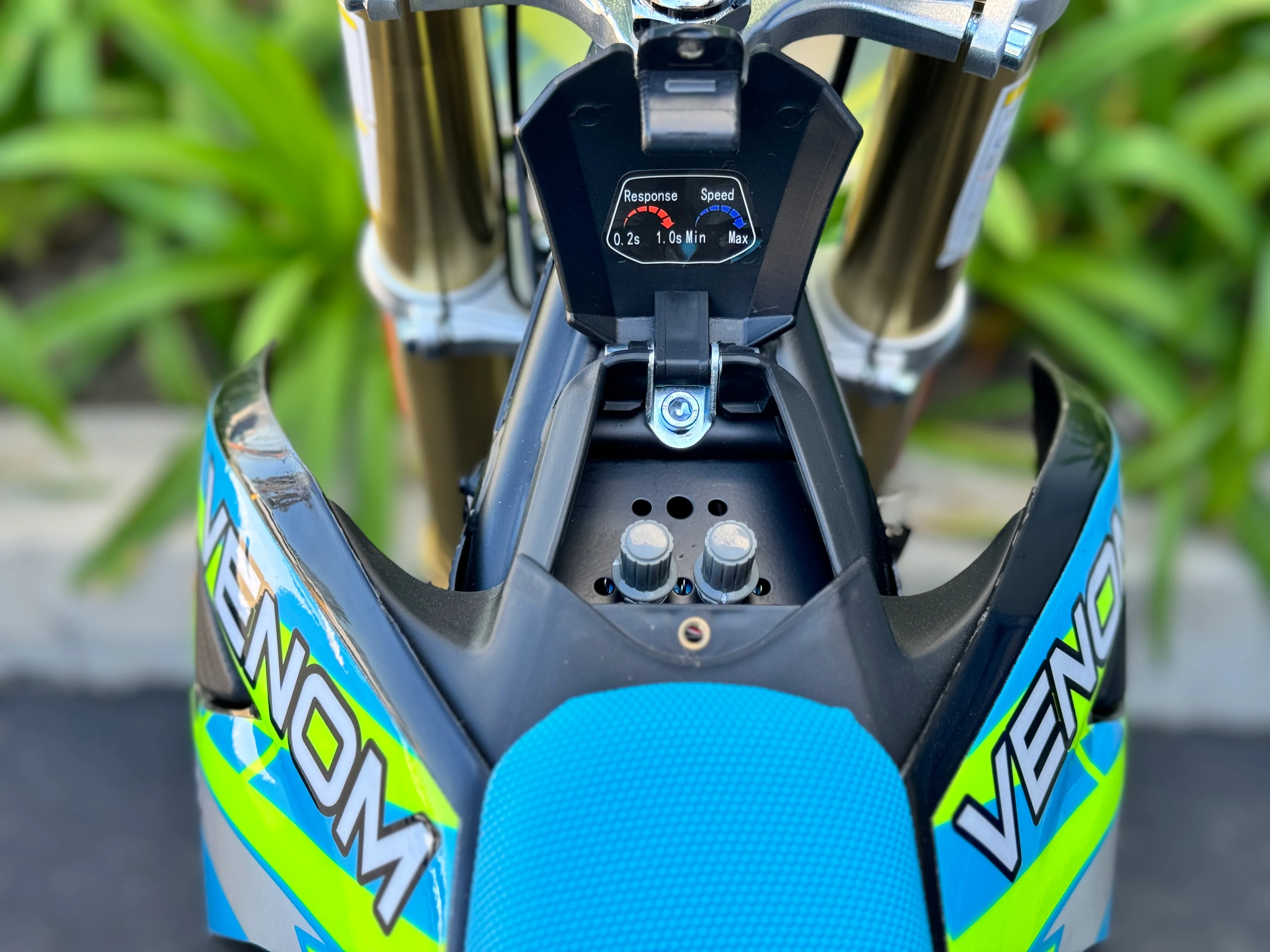 Venom Pro | 1600w Electric Dirt Bike | 48V | Lithium - Image 6