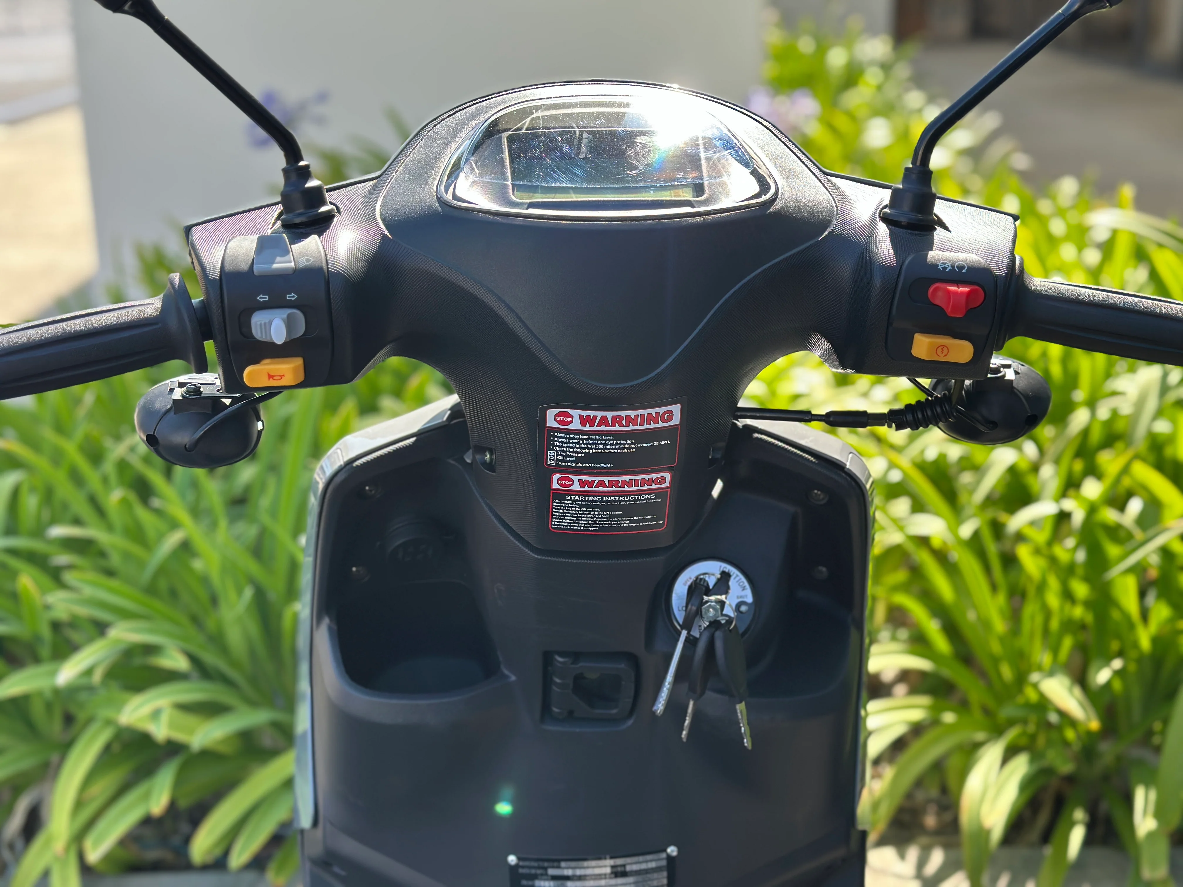 Venom Cali Moped | 50cc Scooter | Automatic Transmission - Image 24