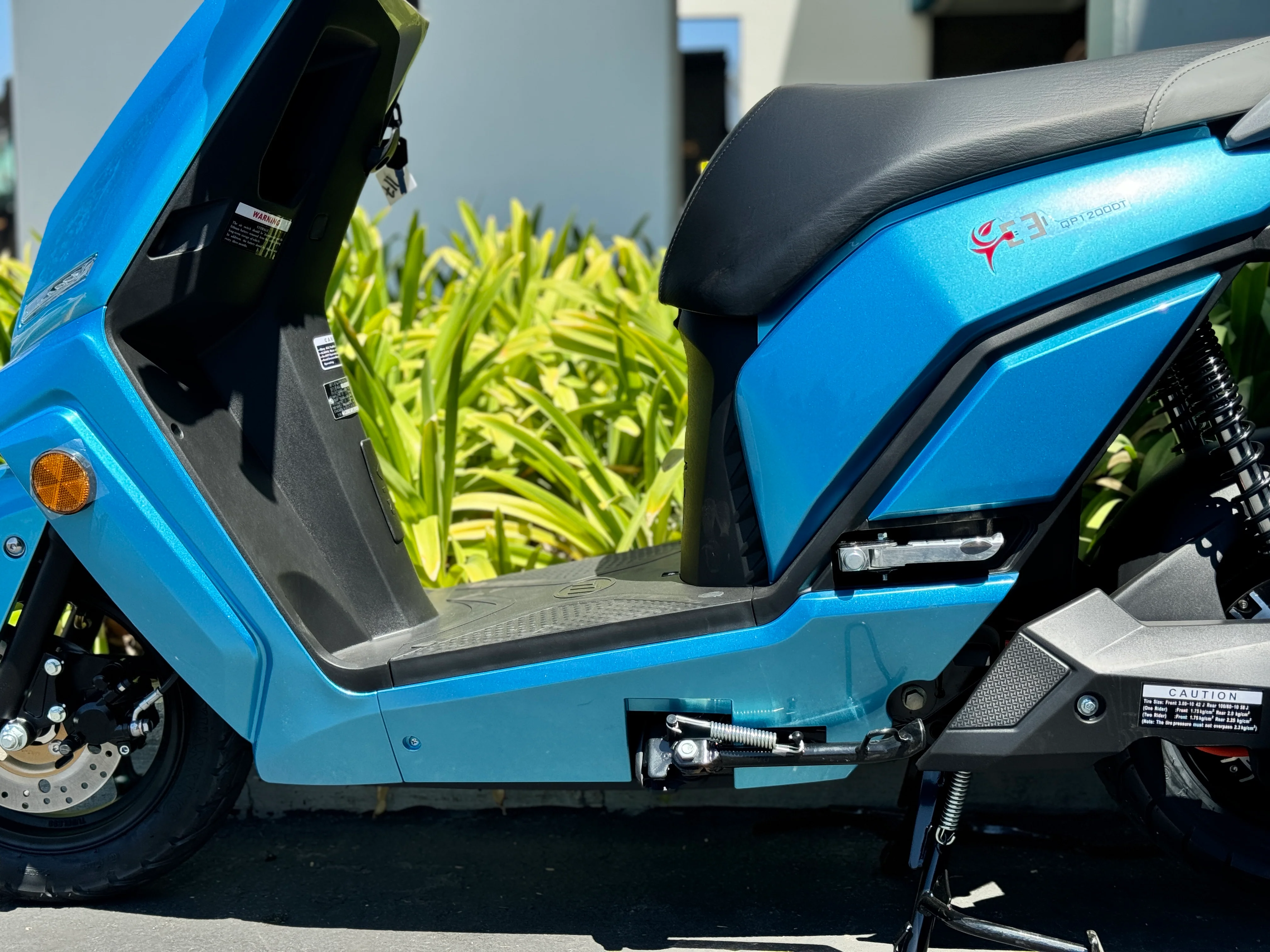 Lifan E3 | 1200W Bosch Electric Scooter | 60V Lithium - Image 12