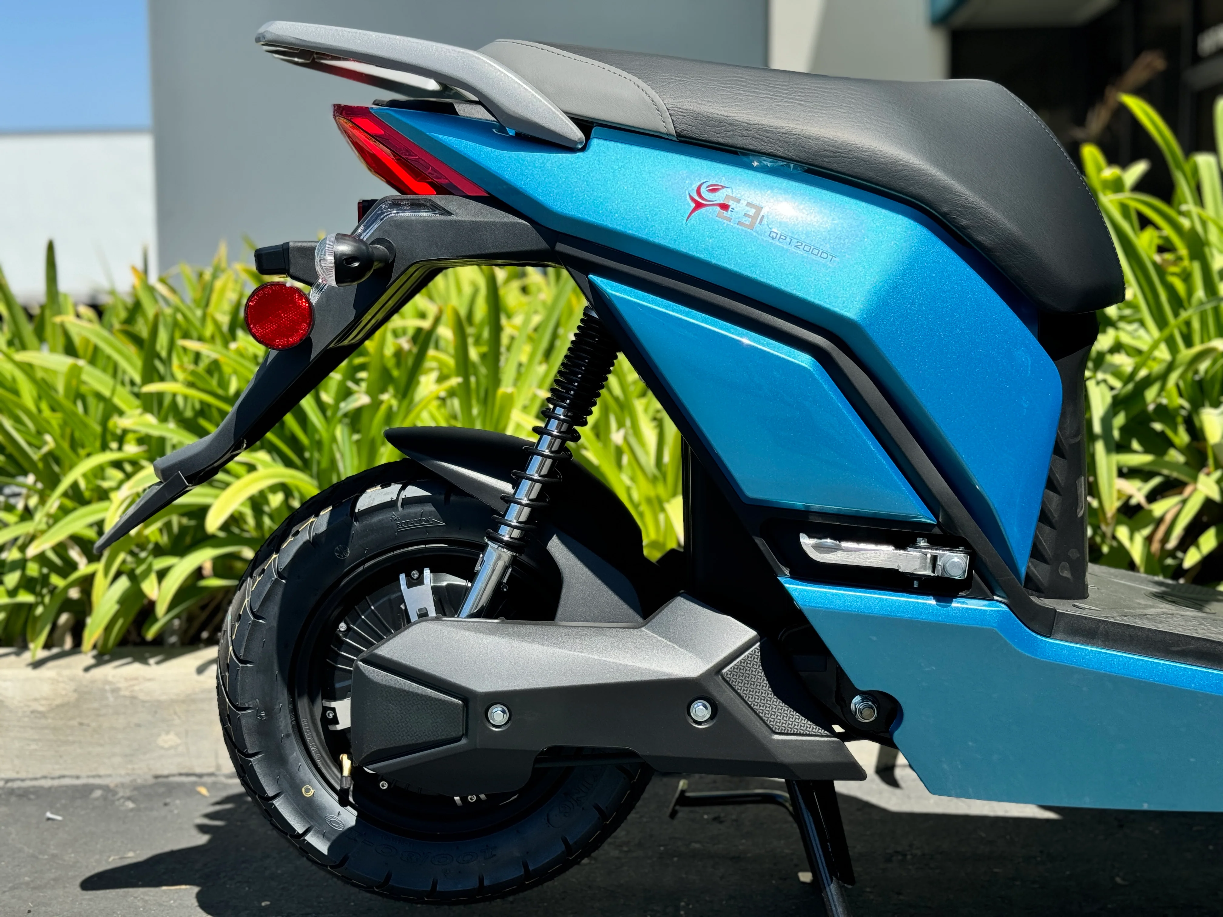 Lifan E3 | 1200W Bosch Electric Scooter | 60V Lithium - Image 19