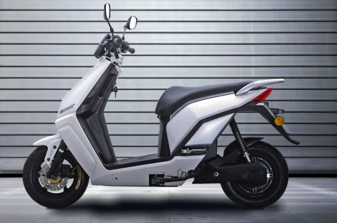 Lifan E3 | 1200W Bosch Electric Scooter | 60V Lithium - Image 40