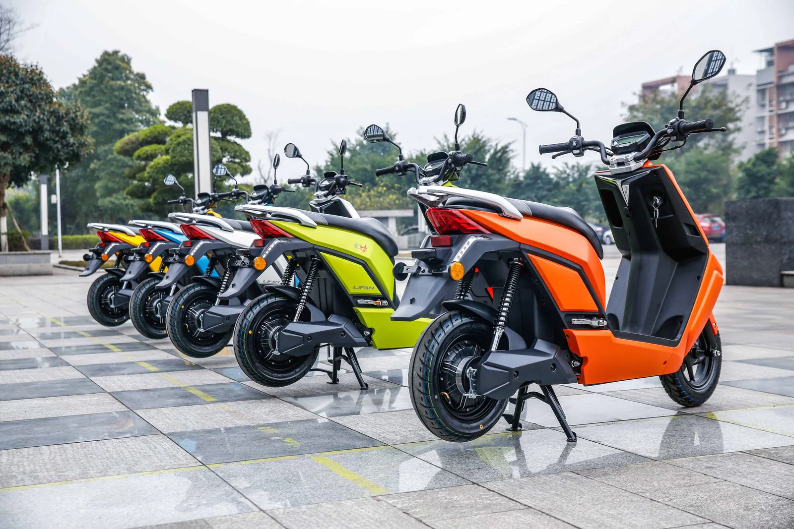 Lifan E3 | 1200W Bosch Electric Scooter | 60V Lithium - Image 48