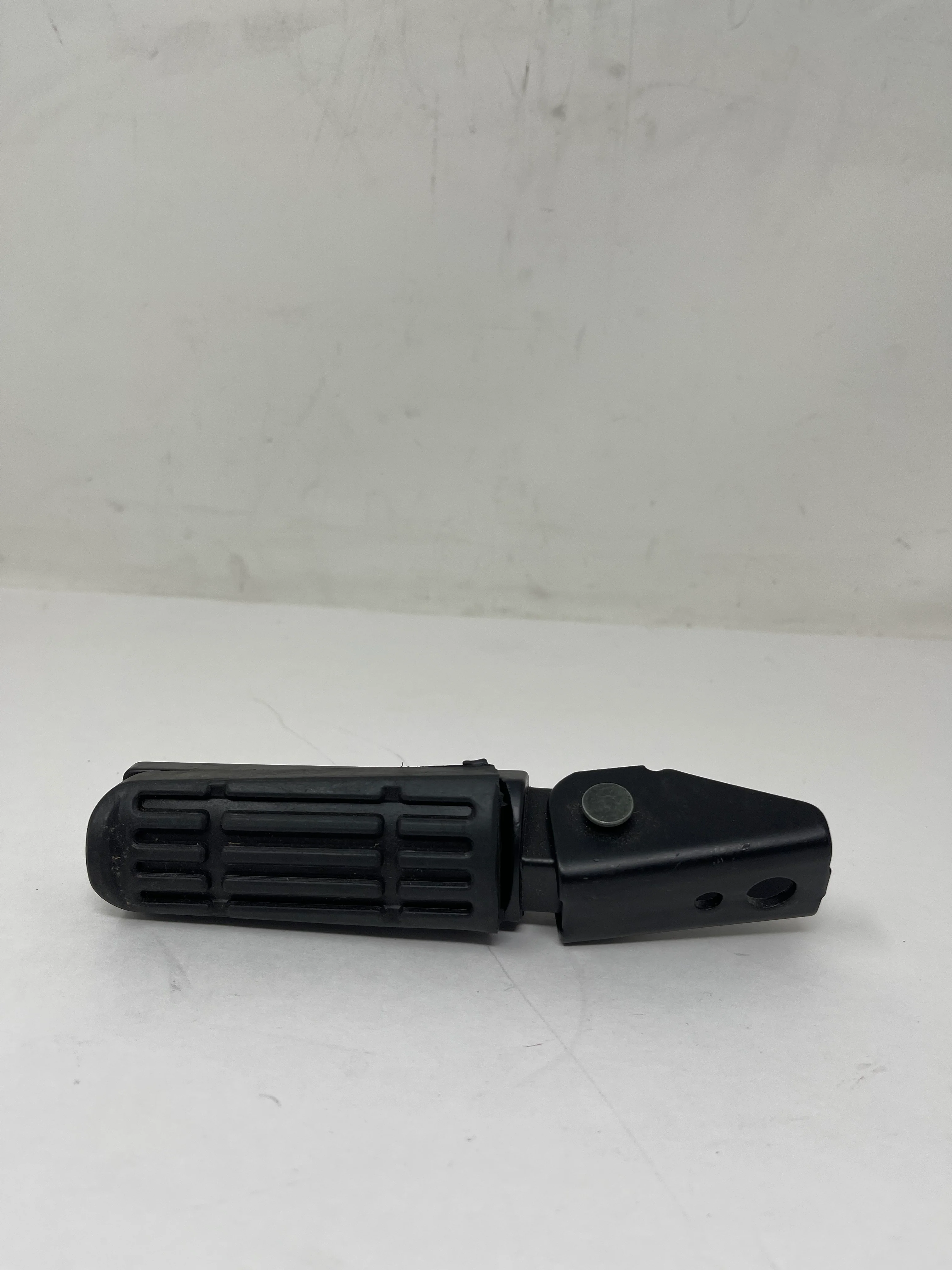 Venom Ghost 250cc Chopper | Rear Left Footrest (02050070-1) - Image 2