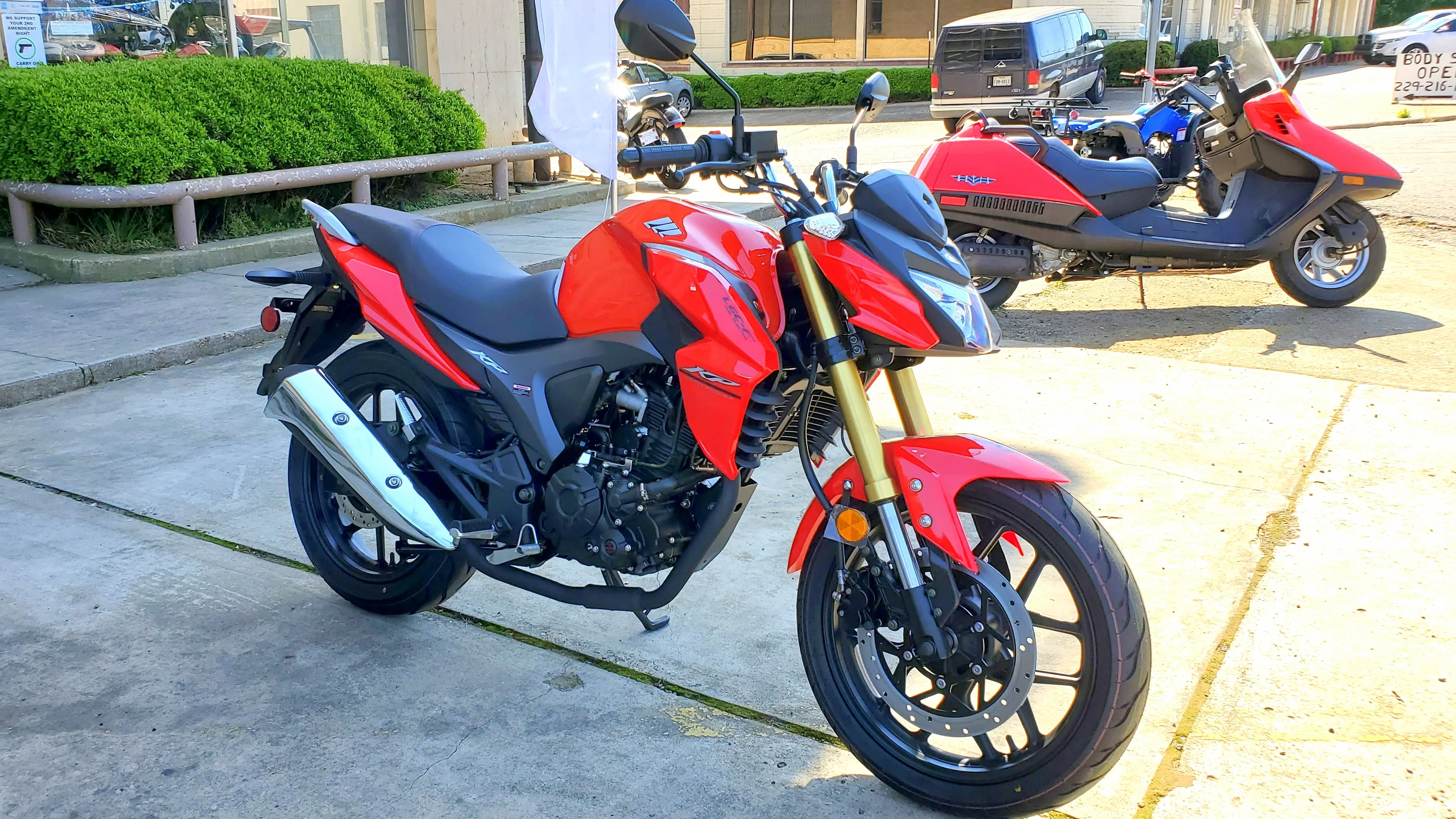 Venom KP200 | 200cc Motorcycle | Fuel-Injected | 6 Speed - Image 19