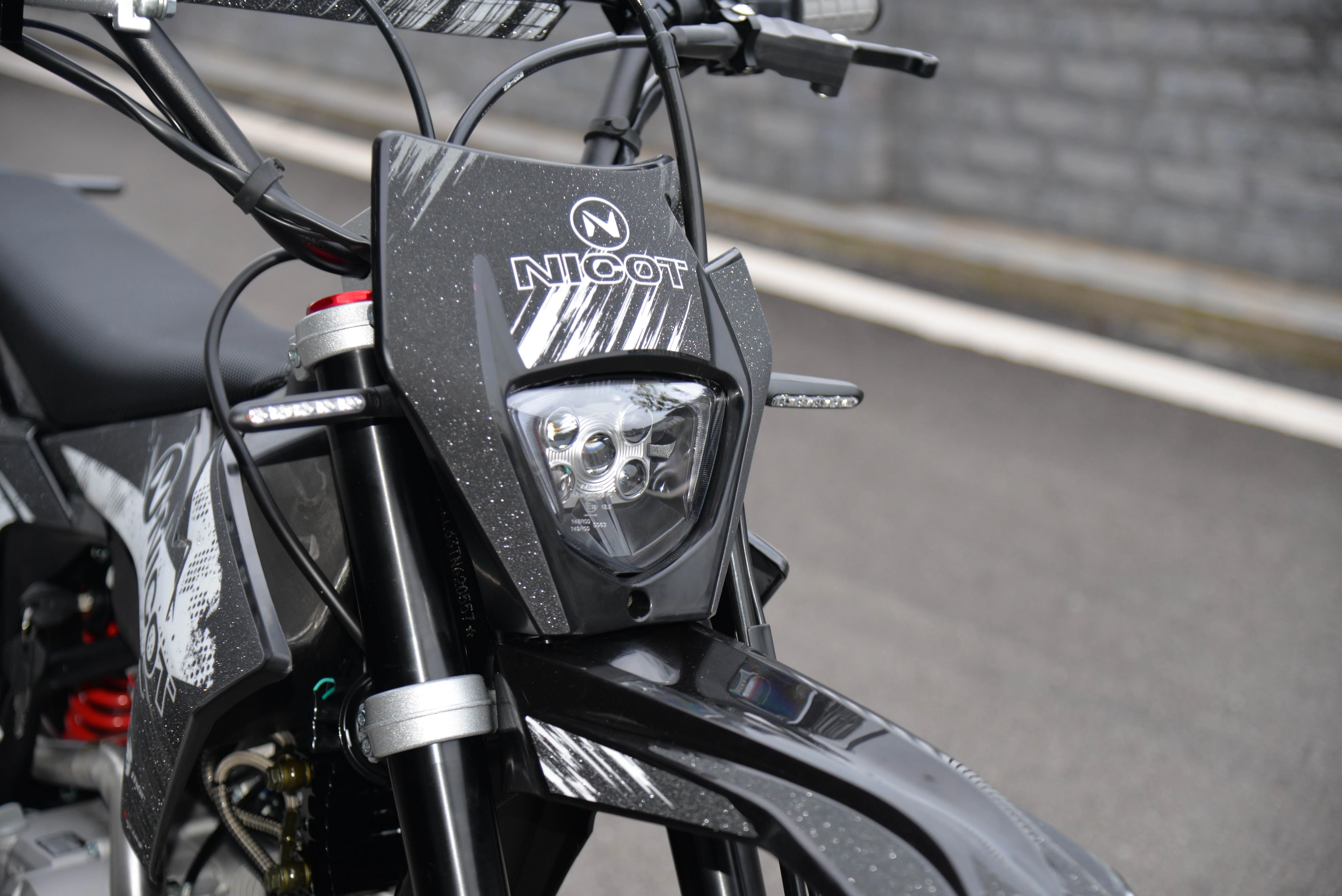Venom Nicot 150X | 150cc EFI Dirt Bike | 4 Speed - Image 16