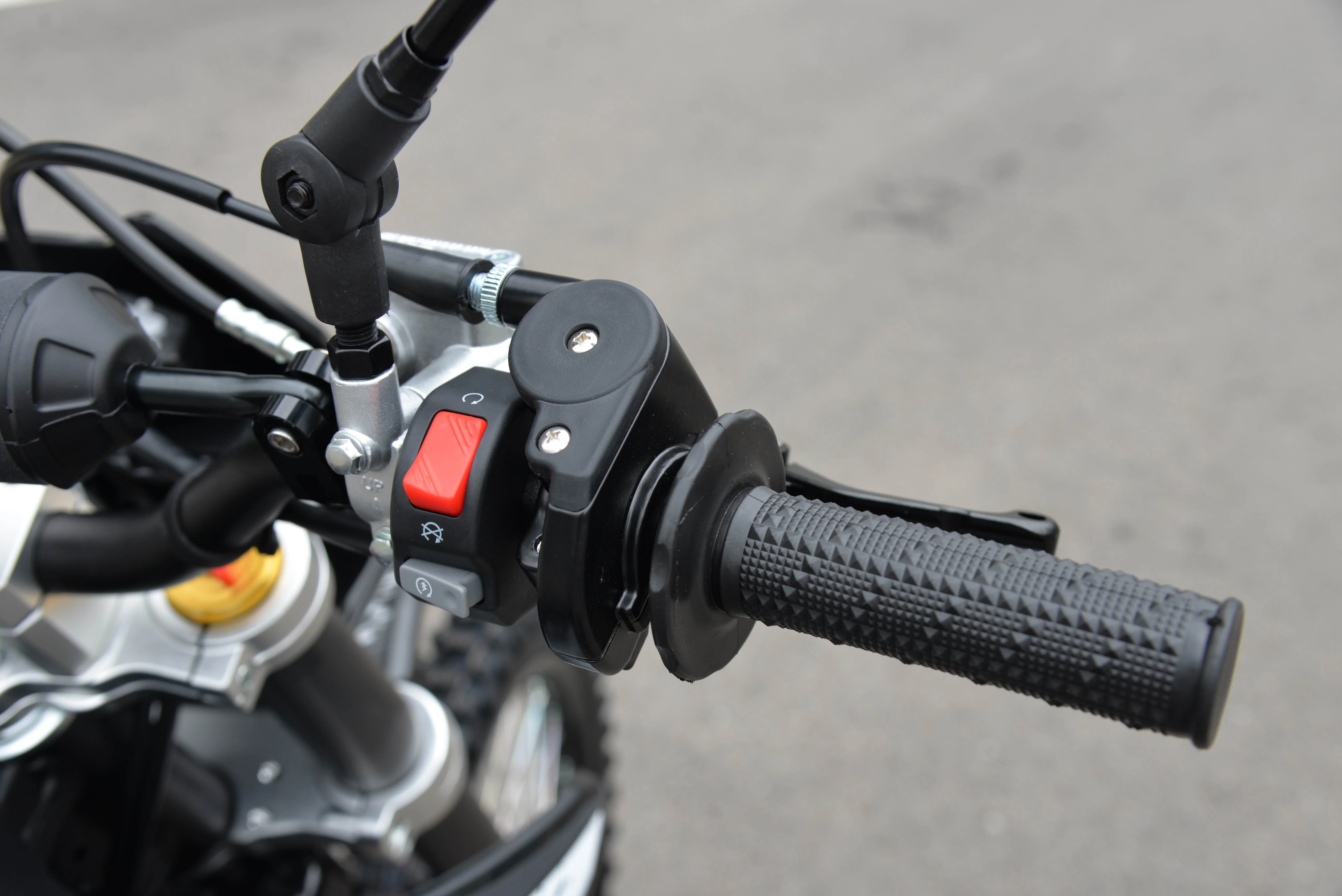 Venom Nicot 190X | 190cc EFI Full-Size Dirt Bike | 4 Speed - Image 10