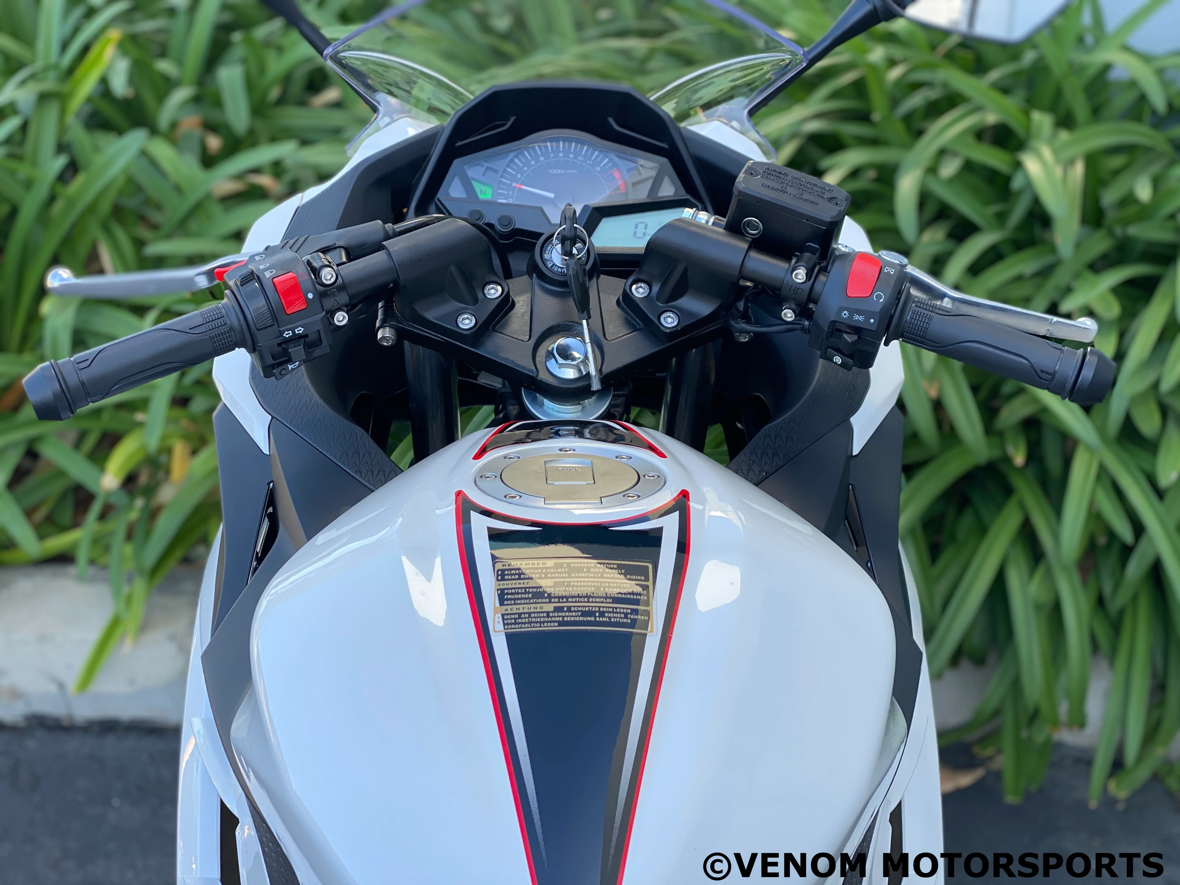 Venom SuperBike | 250cc Sport Bike | Fuel Injected | 6 Speed - Image 12