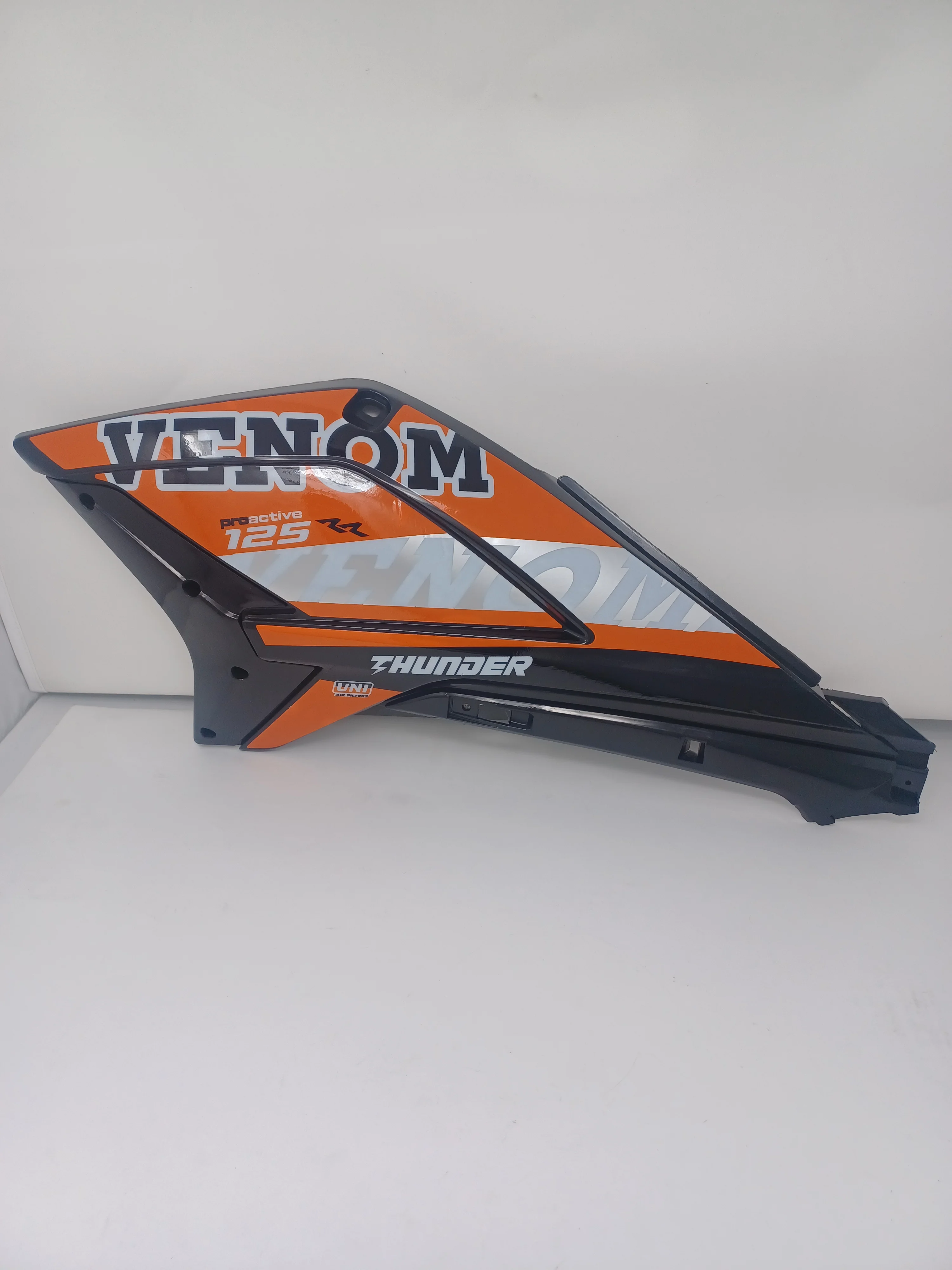 Venom Thunder 125cc Dirt Bike | Front Left Plastic (304002008001) - Image 3