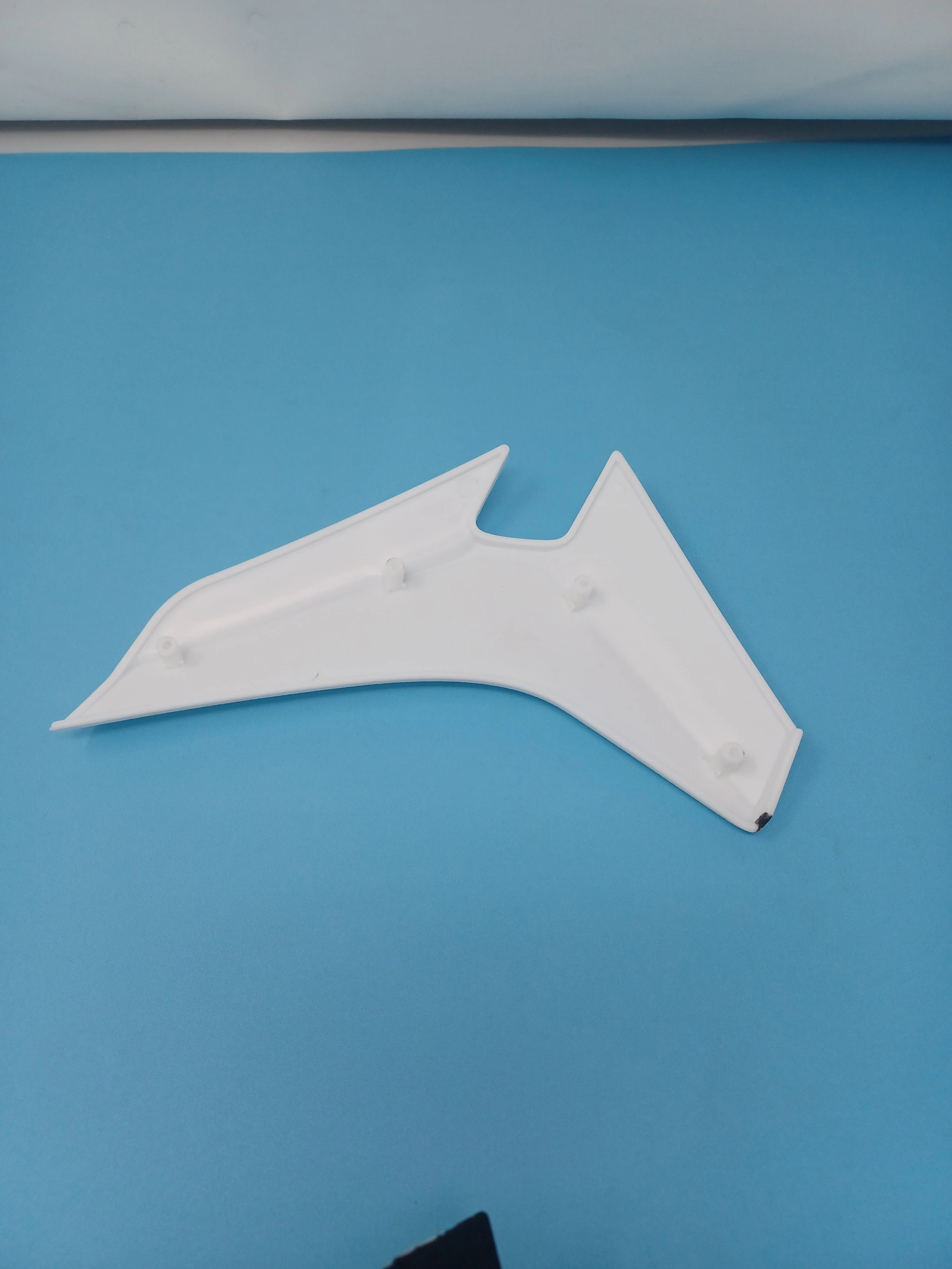 Venom Thunder 125cc Dirt Bike | Right Tank Guard (301054002001) - Image 2
