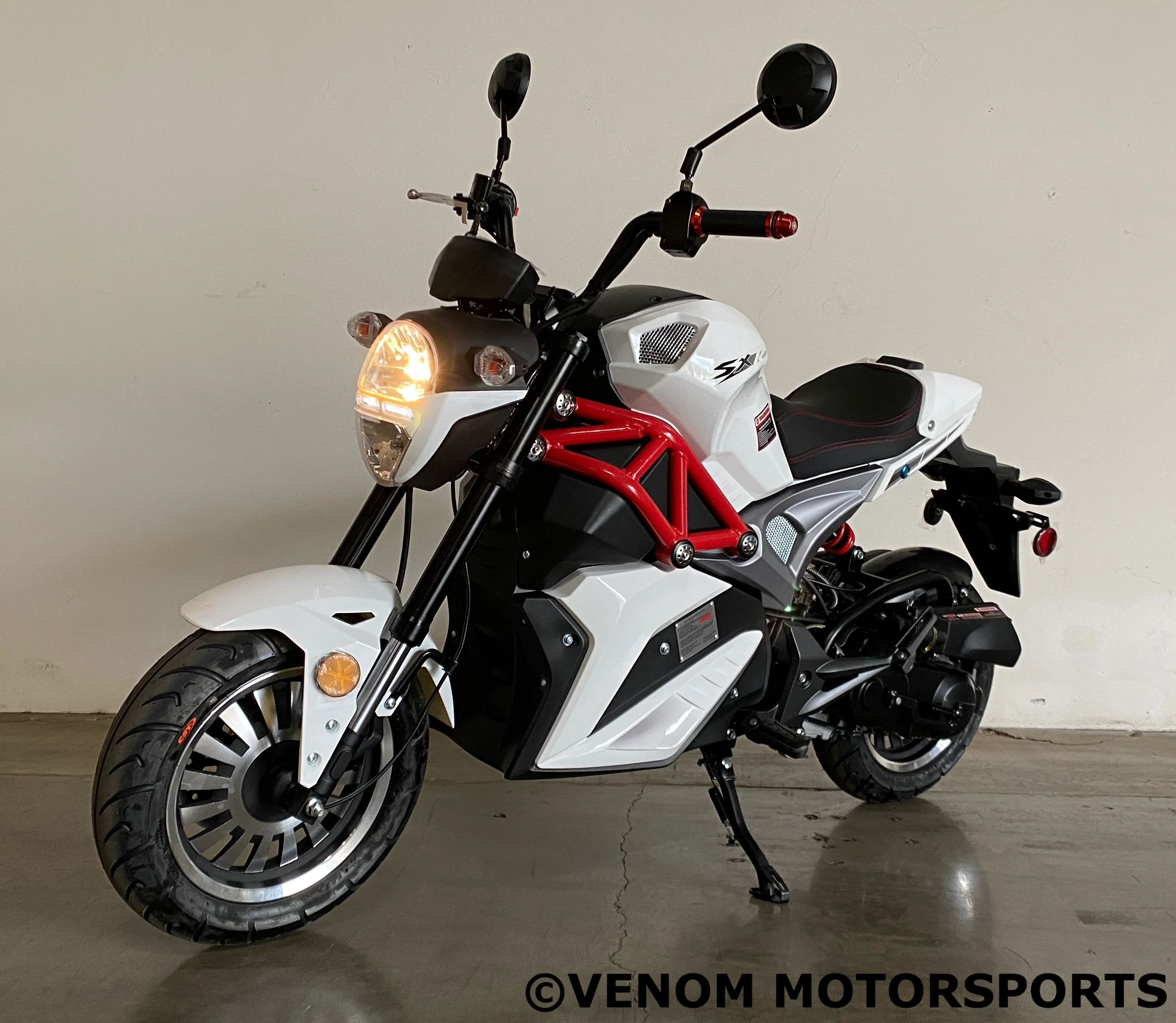 Venom x21 | 50cc Motorcycle | Automatic Transmission - Image 16