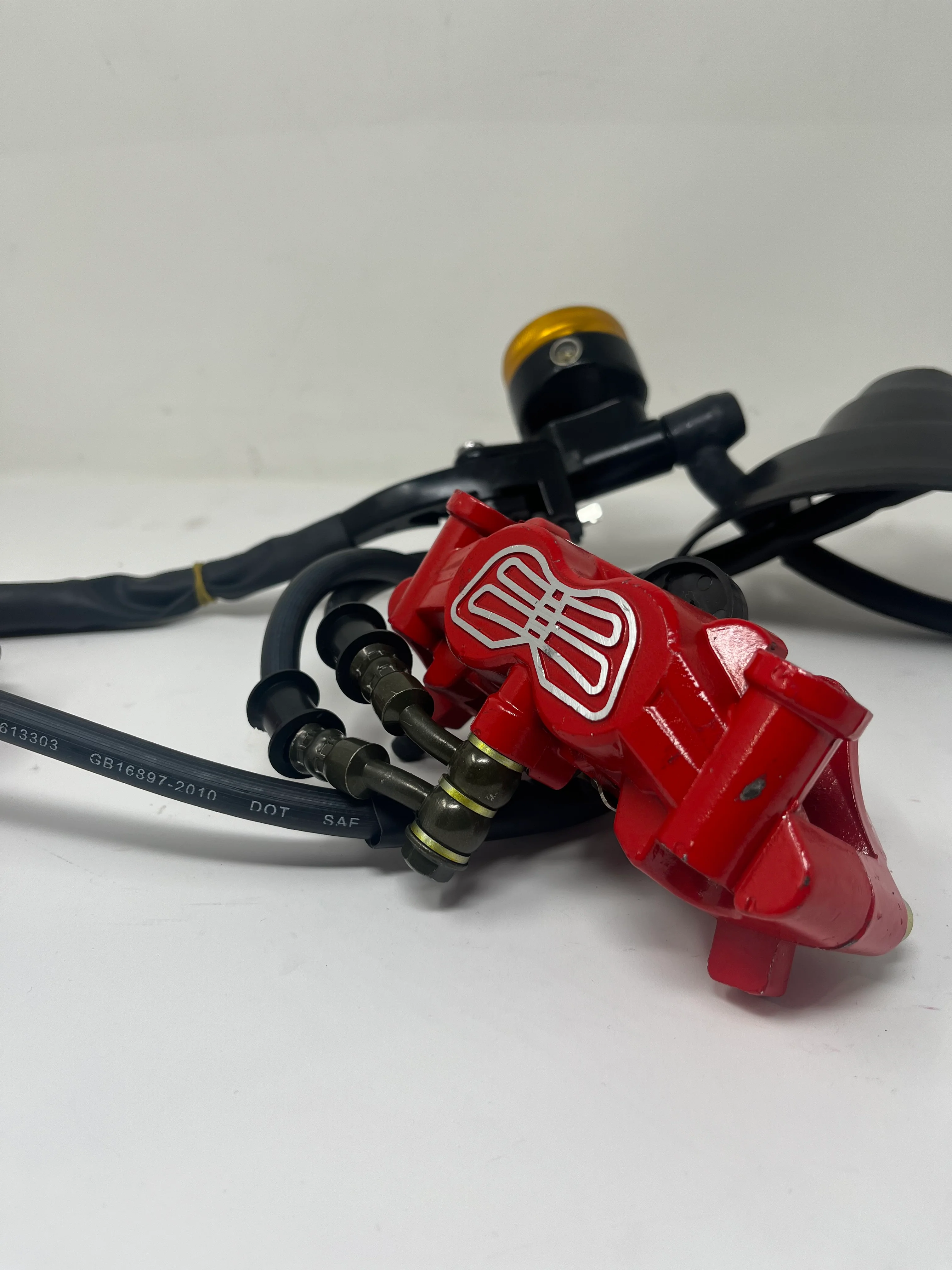 X22R 250cc | Front Brake Assembly (4010076) - Image 2