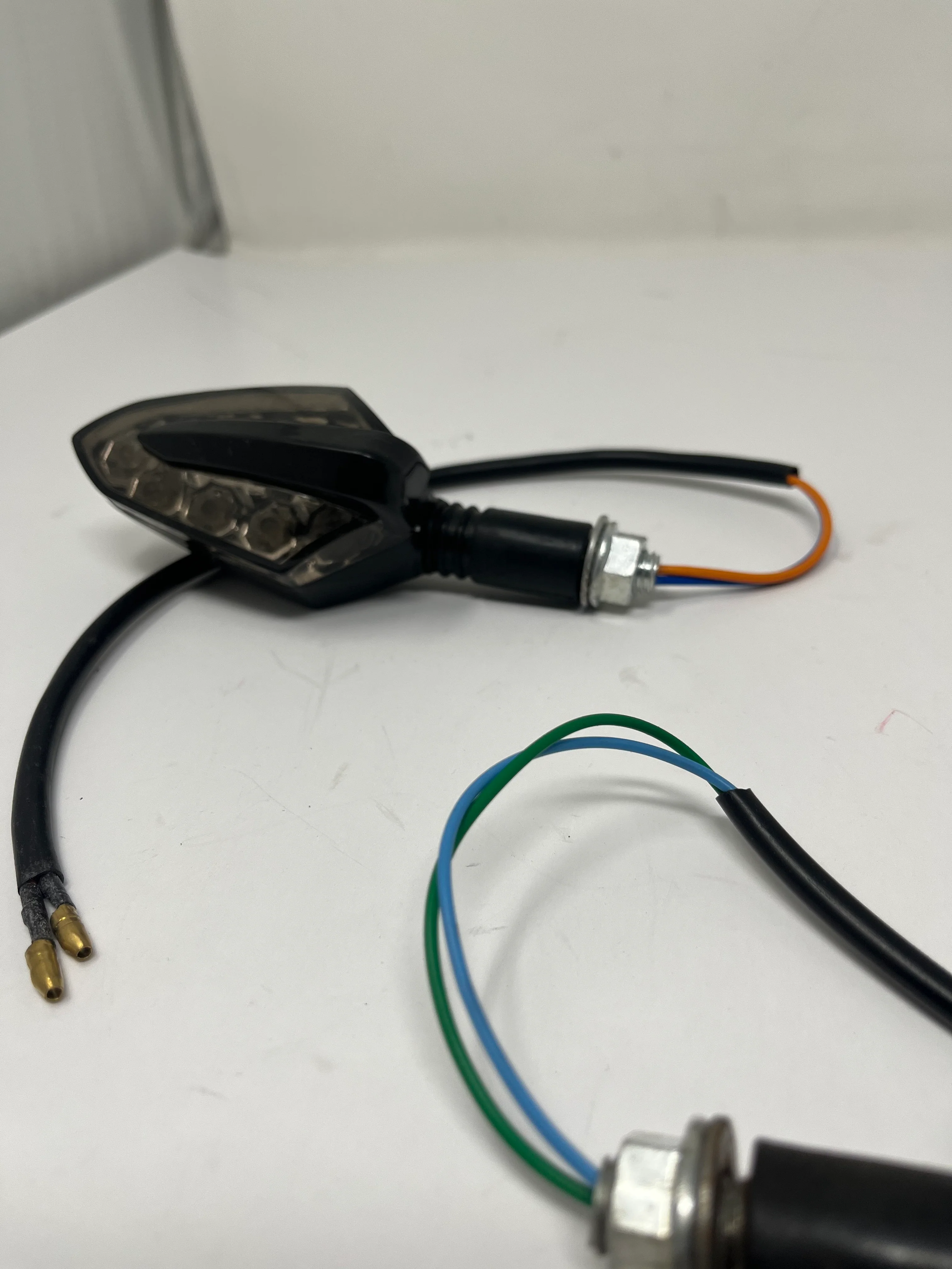 X22R 250cc | Right + Left Signal Light (09020146 + 09020145) - Image 4