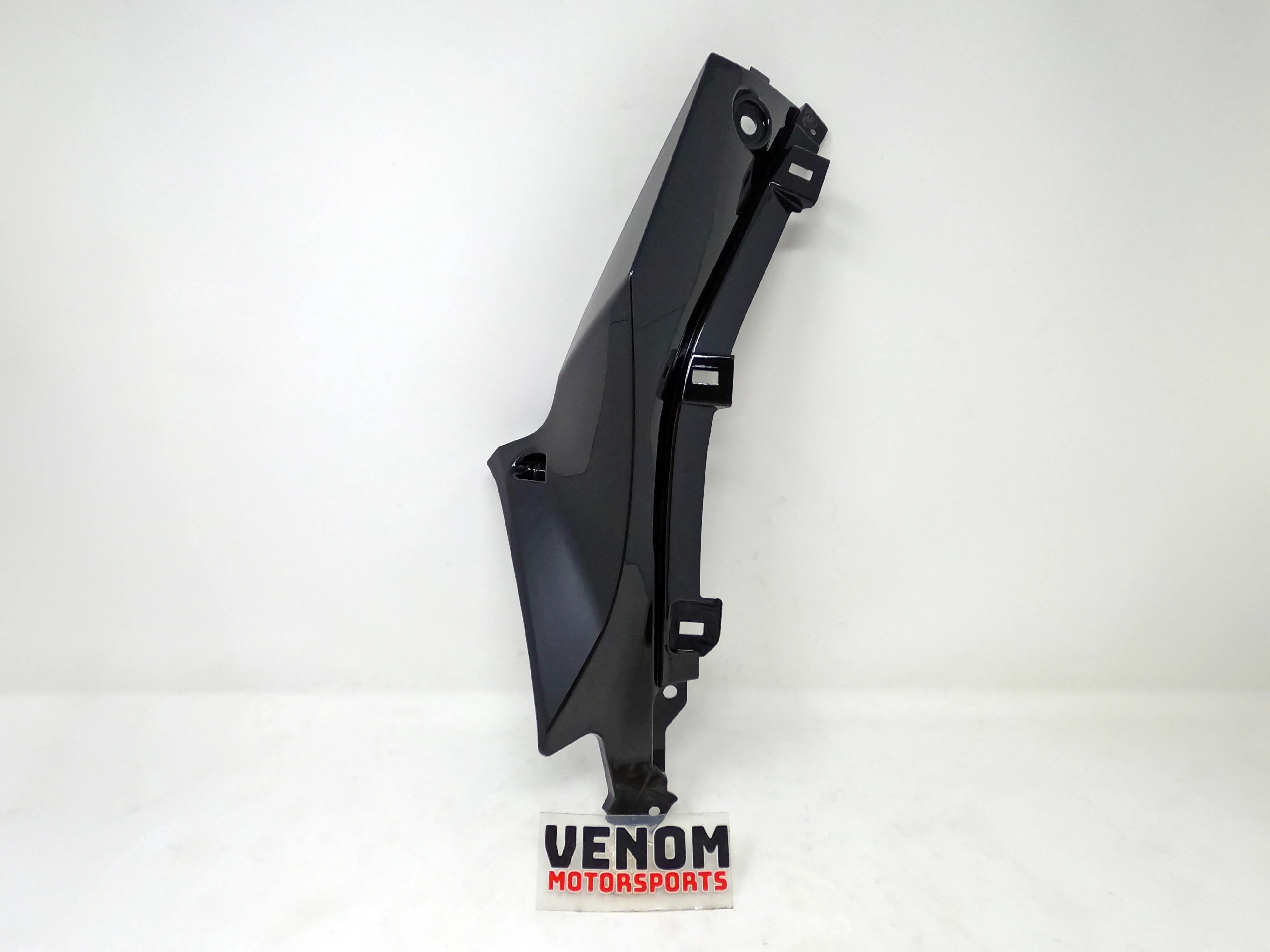 X22R 250cc | Right Tank Guard - BLACK (3010537) - Image 3