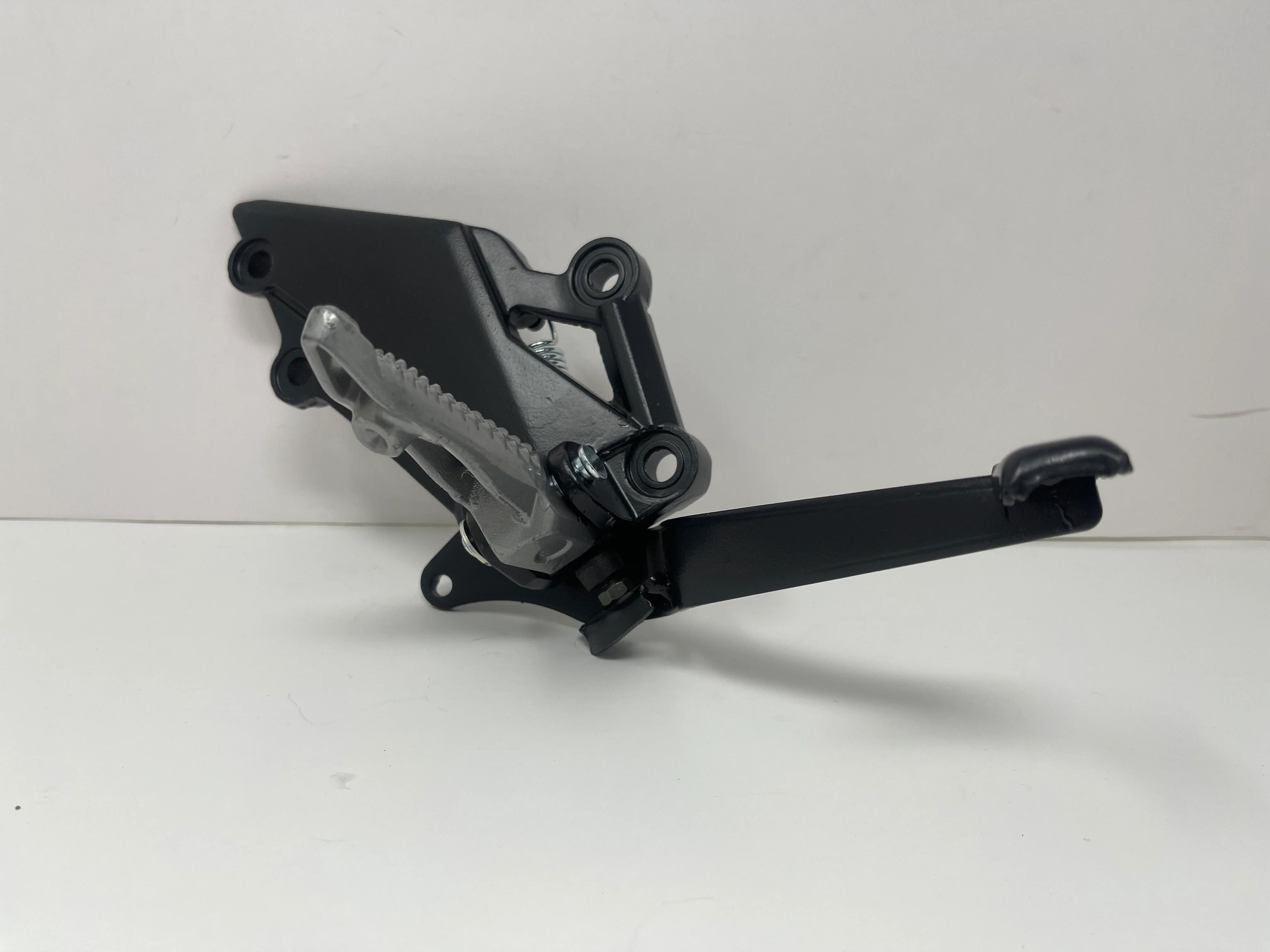 X22R MAX 250cc Motorcycle | Front Right Footrest w/ Brake Pedal (H6-70010) - Image 2